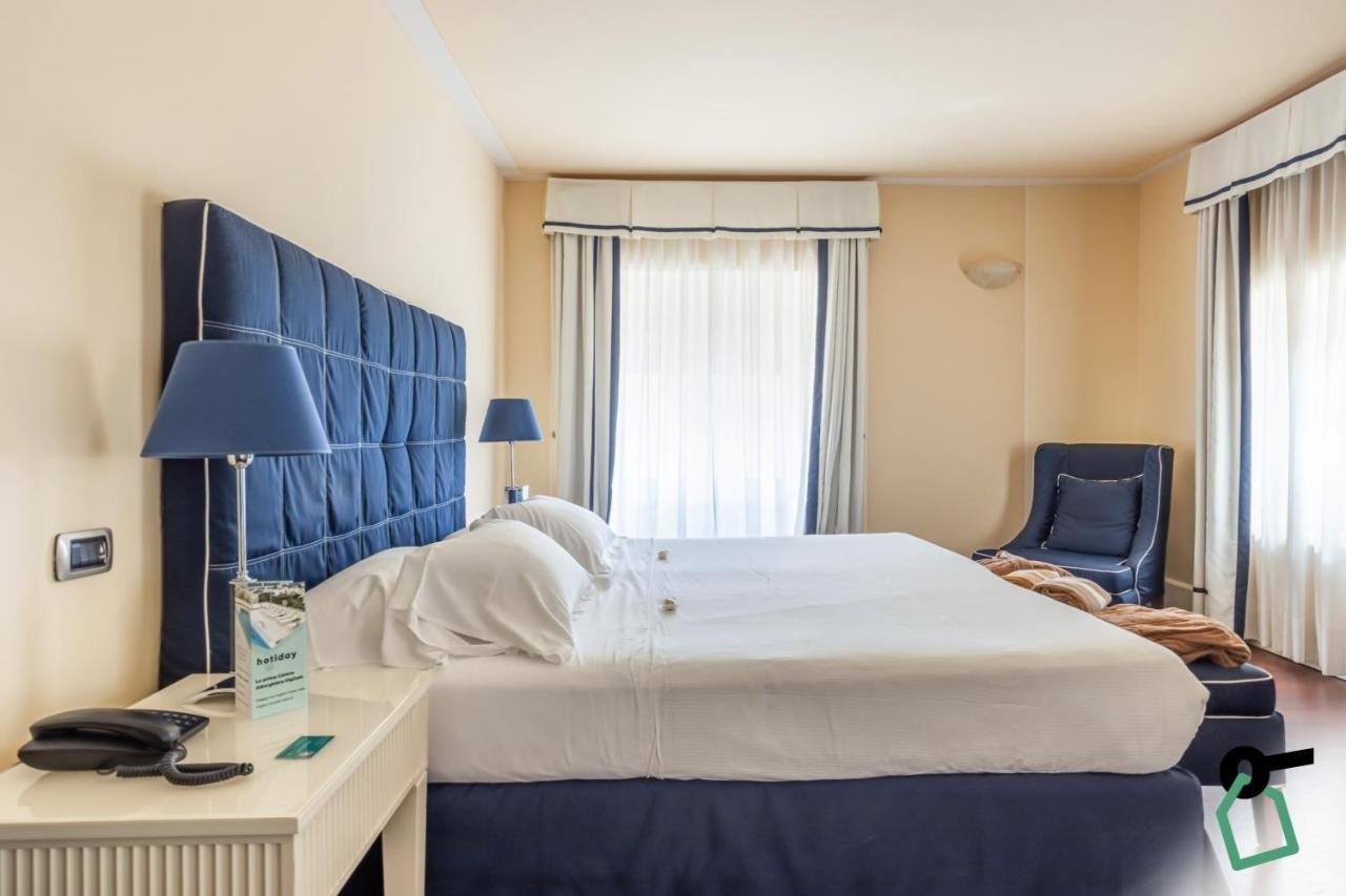 Hotiday Room Collection - Livorno Mascagni Εξωτερικό φωτογραφία
